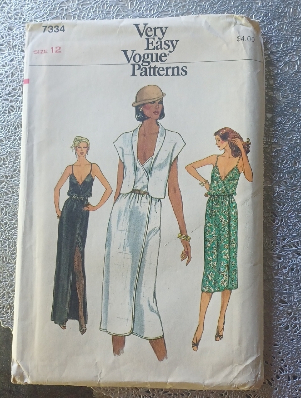 Very Easy Vogue Vintage Sleeveless Dress & Jacket Pattern.  Midi & Maxi